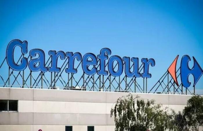 “Carnage”: Carrefour continua a cedere la gestione di numerosi negozi con grande sgomento dei sindacati