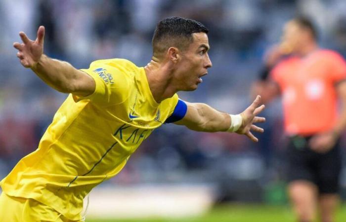 Cristiano Ronaldo prende in giro il portiere avversario dopo un rigore