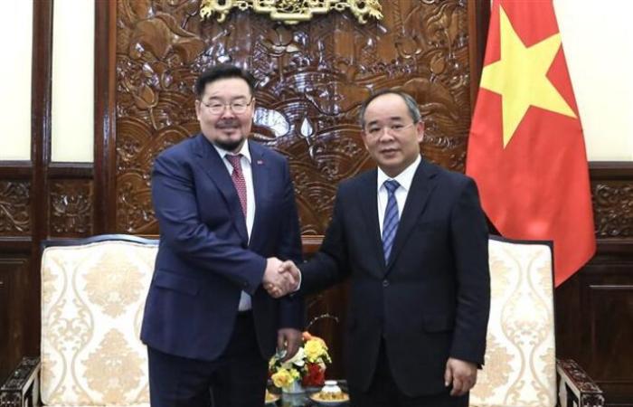 Vietnam e Mongolia rafforzano la cooperazione tra i loro uffici presidenziali