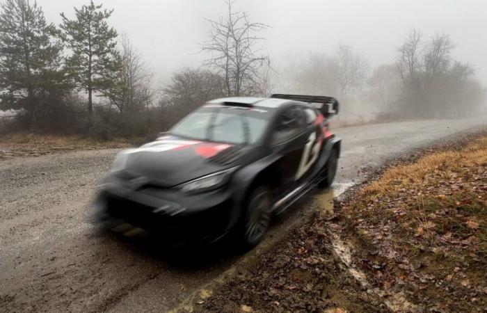 il pilota gallese Elfyn Evans prova al Col de Faye