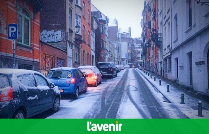 Belgio sotto la neve: mantenimento della fase di vigilanza rafforzata sulle strade, prorogata fino a venerdì l’allerta IRM