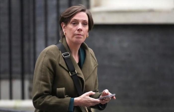 Jess Phillips, sottosegretario di Stato britannico per la violenza contro le donne, vittima di Musk