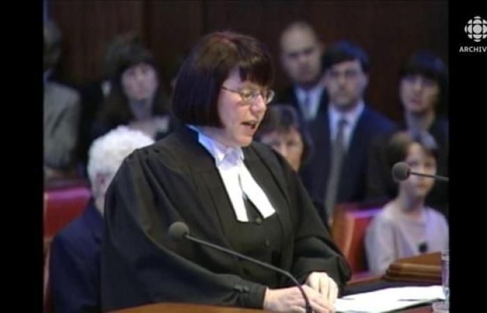 12 gennaio 2000: Beverley McLachlin presta giuramento come Presidente della Corte Suprema del Canada