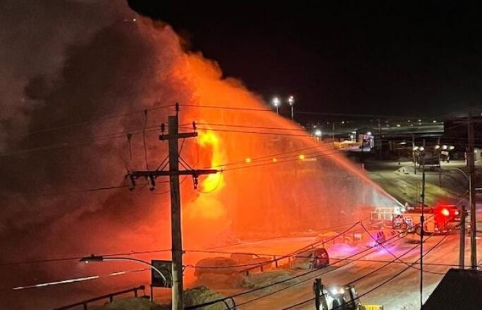 36 famiglie sfollate dopo il devastante incendio a Iqaluit