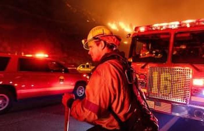 Incendi a Los Angeles: i cittadini hanno interpretato i supereroi nel cuore dell’incendio