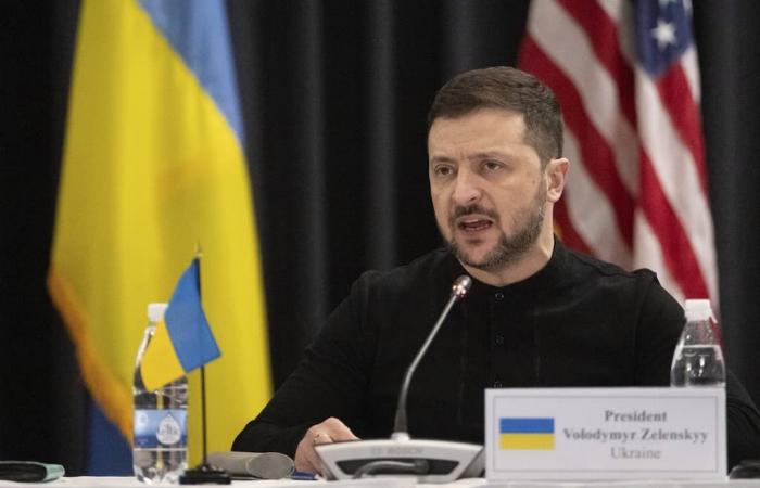 Zelenskyj chiede lo schieramento di truppe occidentali in Ucraina