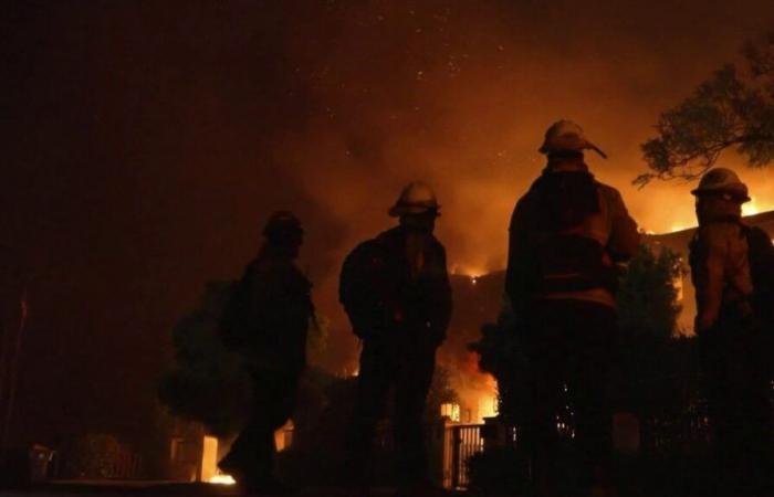 fiamme ancora fuori controllo