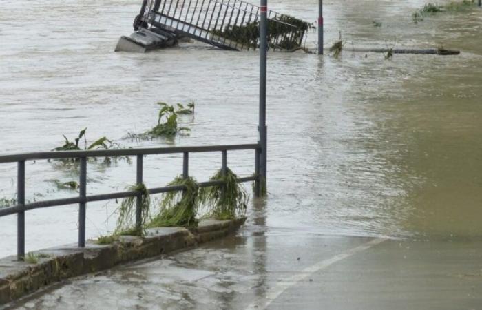 Inondazioni nell’Ille-et-Vilaine: un hotel sott’acqua, ospiti evacuati in barca: notizie