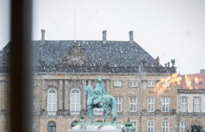 La regina Margrethe estende lo spirito natalizio con i suoi patrocini al Palazzo Christian IX