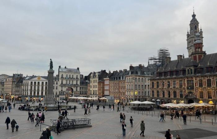 Questa enorme stella adorata dai francesi vista per le strade di Lille