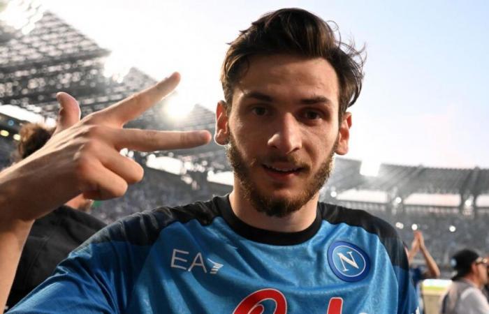 perché il Napoli è pronto a mollare Khvicha Kvaratskhelia a gennaio