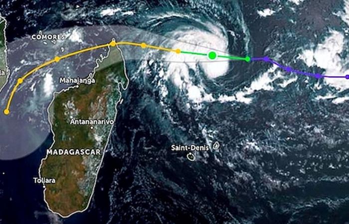 La forte tempesta tropicale Dikeledi colpirà il nord del Madagascar