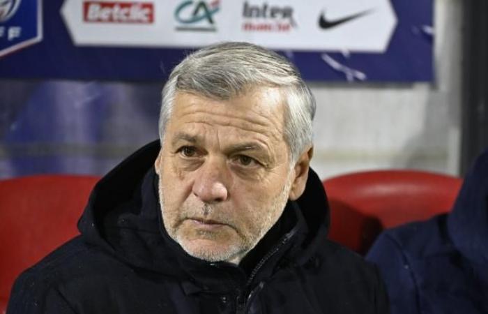 “Chi vuole giocare nel LOSC lo dica chiaramente”, arrabbiato l’allenatore del Lille Bruno Genesio dopo il pareggio contro l’Auxerre