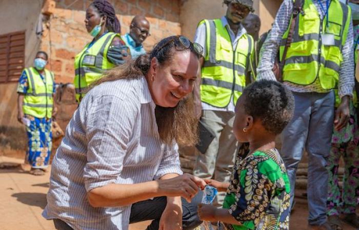 “Il nostro lavoro non si limita alla fornitura di vaccini; dobbiamo garantire che raggiungano ogni bambino” (Dott.ssa Colette Selman, GAVI)