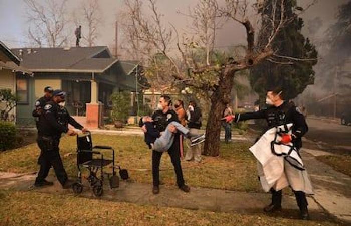 NELLE IMMAGINI | Incendi di Los Angeles ancora selvaggi, almeno 10 morti