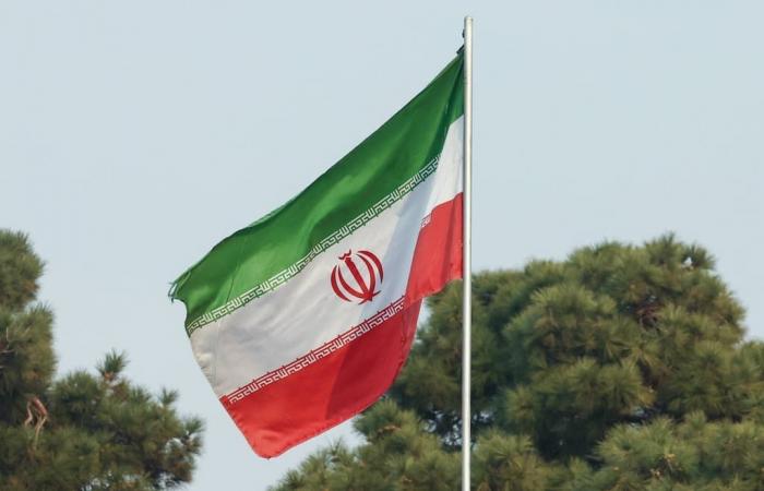 “Situazione insostenibile”, “tortura”… Parigi chiede il “rilascio immediato” degli ostaggi francesi detenuti in Iran