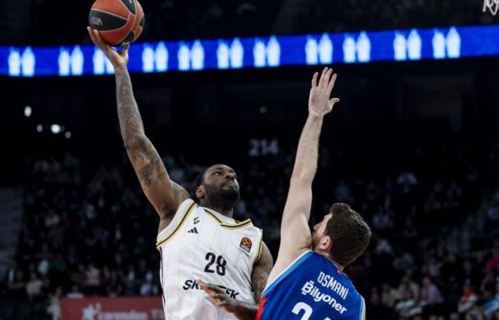 Eurolega: l’Asvel si rinasce battendo l’Efes Istanbul (82-76)