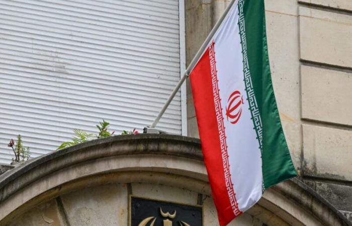 Parigi convoca l’ambasciatore iraniano e denuncia la situazione “insopportabile” degli “ostaggi di Stato” francesi