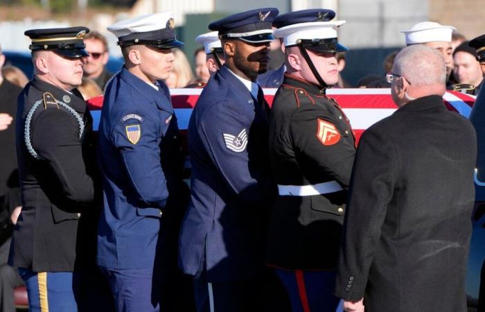 Sepoltura a casa a Plains, Georgia: dopo Trump, Obama partecipa al servizio DC