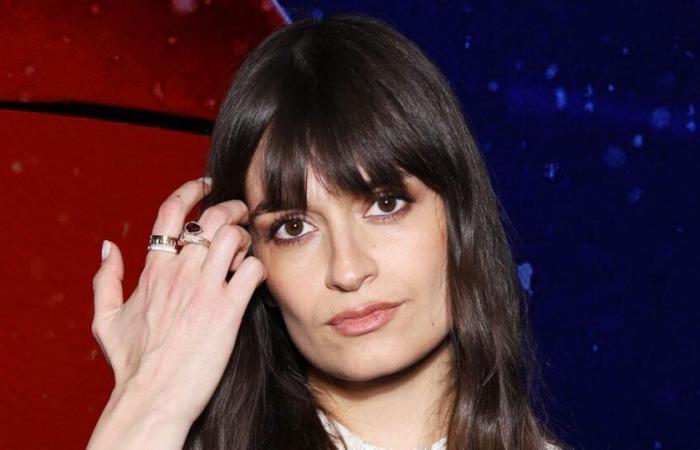 “Non è stato molto divertente”: Clara Luciani costretta a smettere di bere e a trovare un sotterfugio per giustificarsi