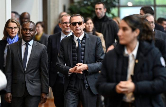 L’influencer algerino Doualemn rimandato in Francia: una prova di forza per Bruno Retailleau