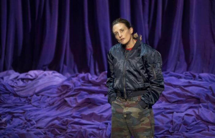 Camille Cottin a teatro nei panni di una pronipote nazista in fase di transizione di genere