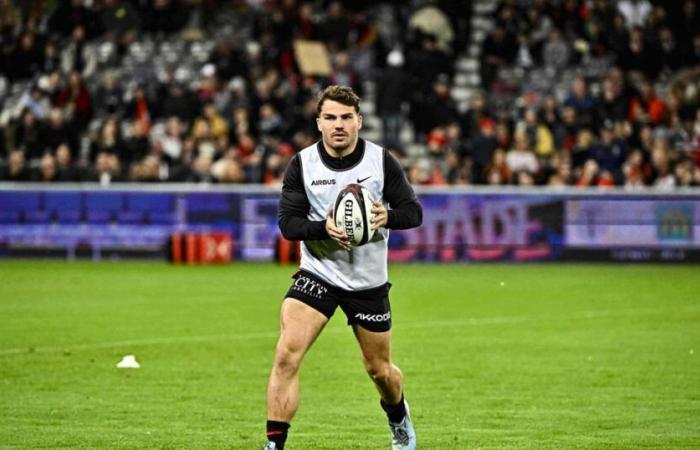 “Dobbiamo essere soddisfatti della vittoria”, ha detto Dupont dopo la partita allo Stade Toulousain contro gli Sharks