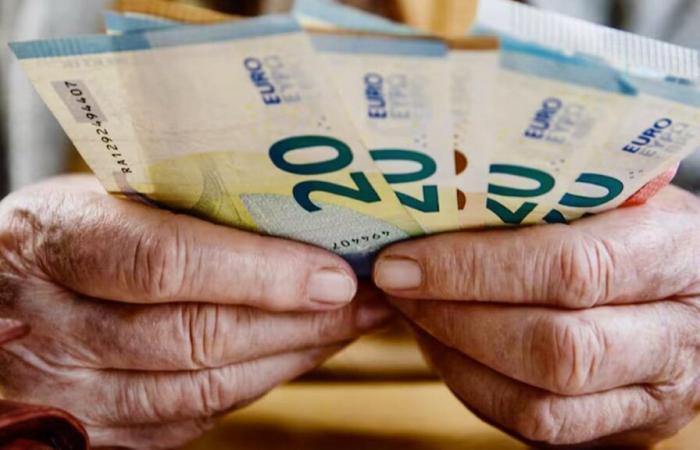 Questi pensionati guadagneranno 100 euro in più ogni mese: i francesi interessati