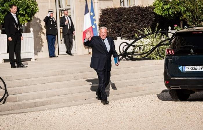 Gérard Larcher non vuole “né sospensione né abrogazione”