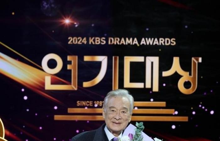 Niente di eccezionale: Lee Soon-jae vince il premio ai KBS Drama Awards 2024