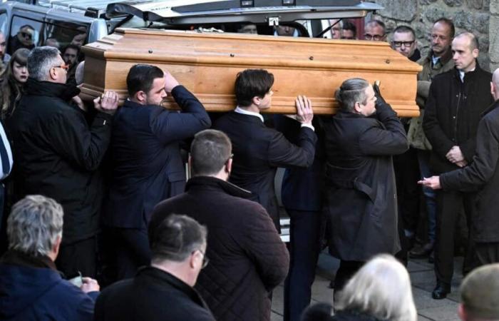 Iniziati in Francia i funerali di Jean-Marie Le Pen