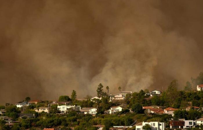 gli incendi si sono diffusi in nuove aree