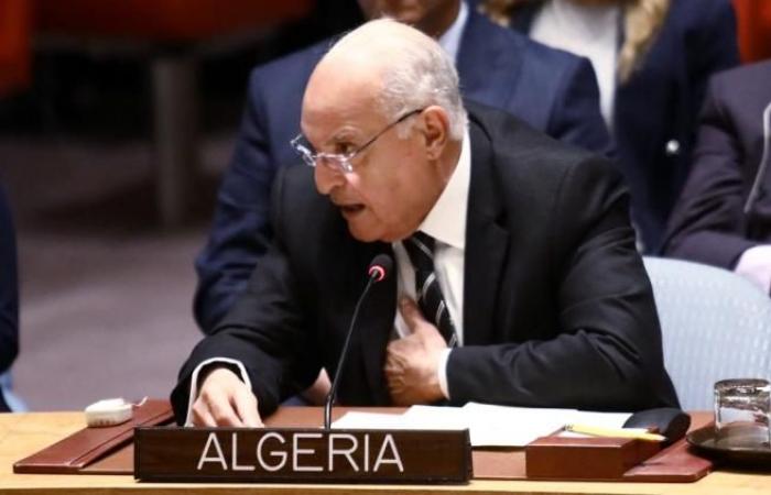 L’Algeria respinge le accuse di “escalation” di Parigi e denuncia una “campagna di disinformazione”