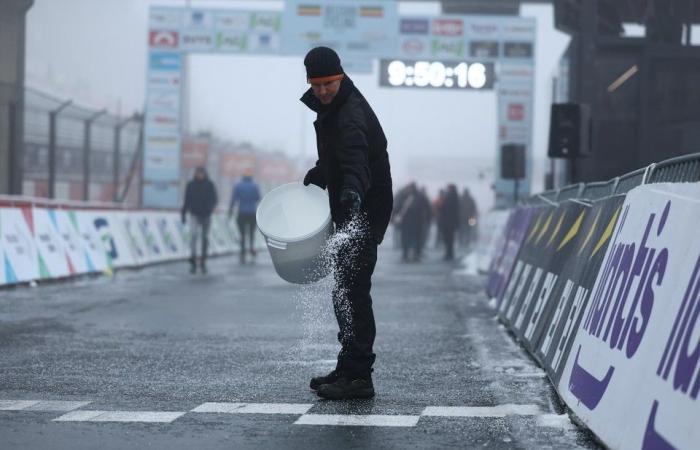 Allora niente panico: l’inizio dei campionati femminili di ciclocross è stato ritardato di un’ora a causa di macchie di ghiaccio sul circuito