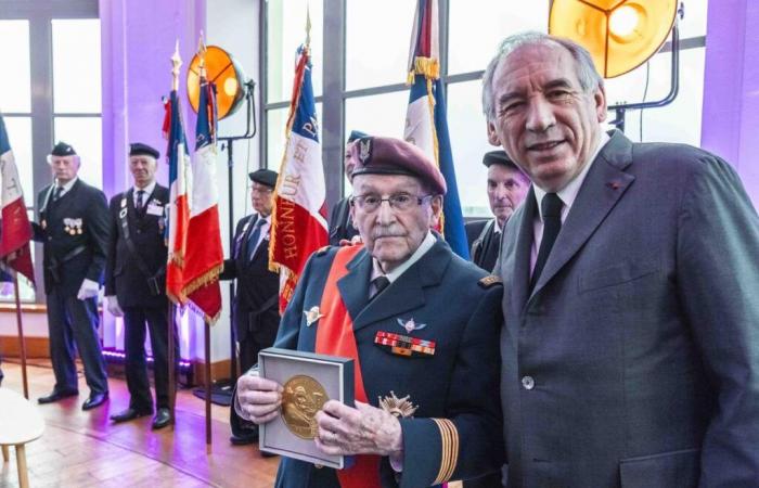 L’eroe Achille Muller riceve la medaglia d’oro dalla città di Pau