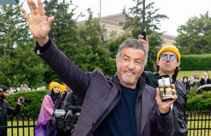 Sylvester Stallone doppiato dall’intelligenza artificiale per Amazon Prime? Tifosi KO in piedi