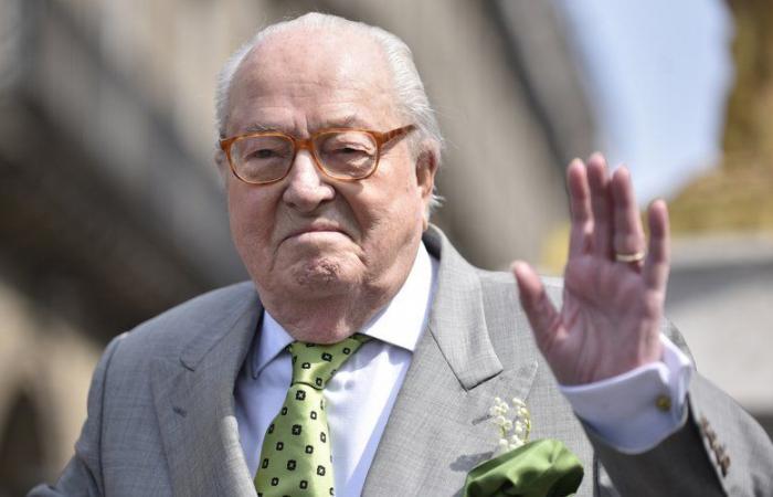 Funerali di Jean-Marie Le Pen: il fondatore del Fronte Nazionale sepolto nella sua città natale, La Trinité-sur-Mer, alla presenza della figlia Marine