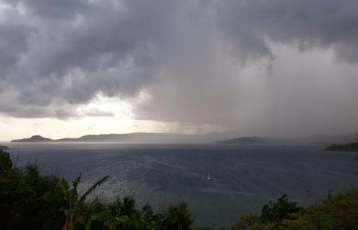 Mayotte è stata messa in allerta arancione per 8 ore, mentre il ciclone Dikeledi si avvicina