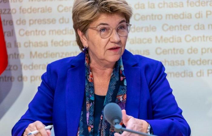 Viola Amherd chiede le dimissioni: il Centro critica l’UDC