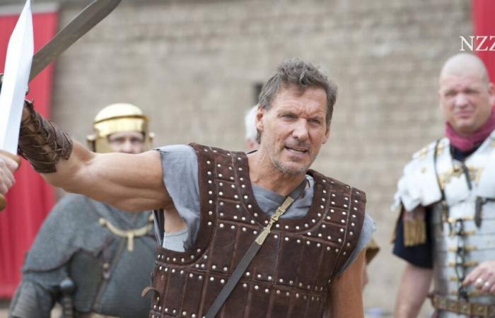 Il “Gladiatore” Ralf Moeller durante la sua evacuazione