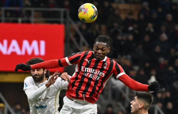 Partita di calcio di serie A: Milan-Cagliari-Xinhua