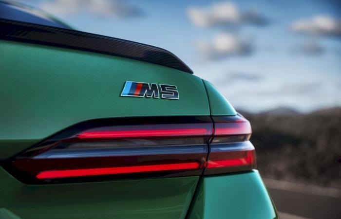 La BMW M5 del 2025, missile o macchina