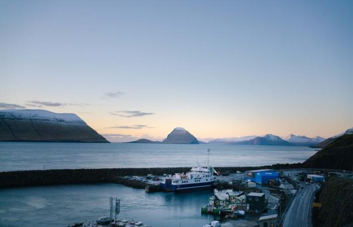 RITRATTO. Con la sua macchina fotografica Lucas Frayssinet documenta la vita nelle Isole Faroe