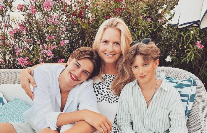 Penny Lancaster è una bomba bionda nella foto rinvenuta con Sir Rod Stewart