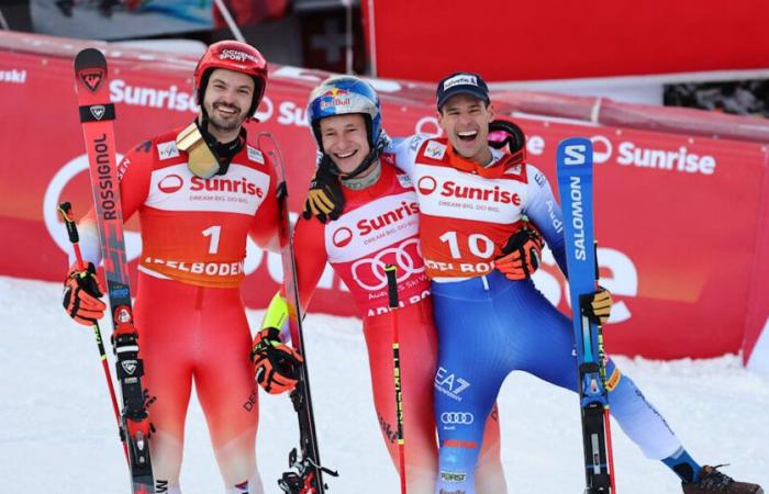 Marco Odermatt completa lo slalom gigante a quattro di Adelboden