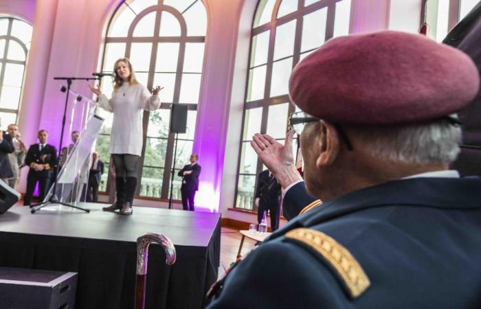 Video. L’eroe Achille Muller riceve la medaglia d’oro dalla città di Pau