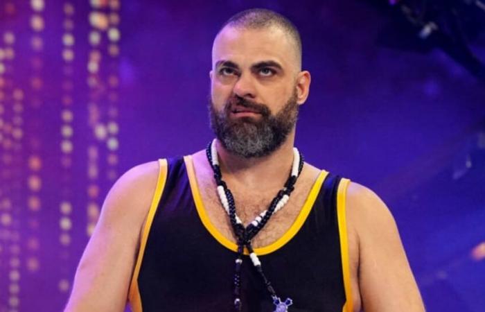 Eddie Kingston continua la sua riabilitazione e cambia look