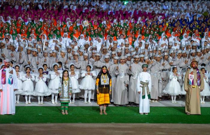 Il Sultano dell’Oman festeggia i suoi 5 anni di regno aumentando l’assistenza sociale