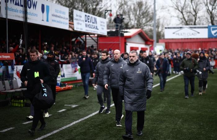 Tamworth – La partita della Tottenham FA Cup è stata rinviata per motivi sorprendenti, misure adottate per risolvere il problema