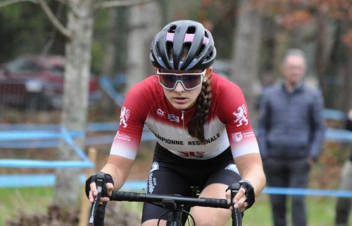 Lucie Elizalde, 16 anni, vince il titolo di campionessa francese di ciclocross